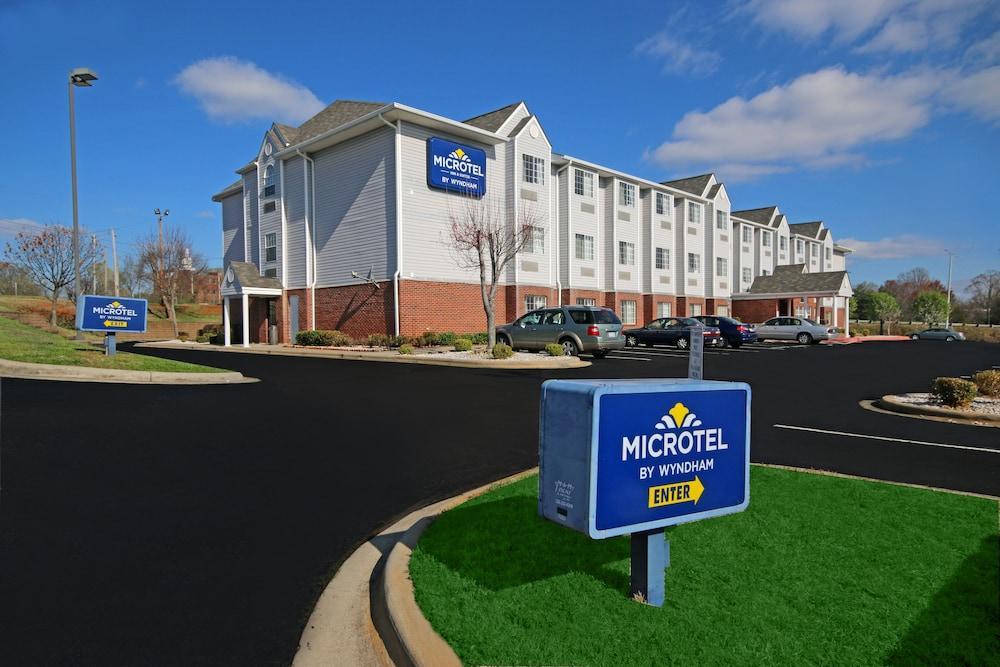 Microtel Inn & Suites By Wyndham Стейтсвилл Экстерьер фото