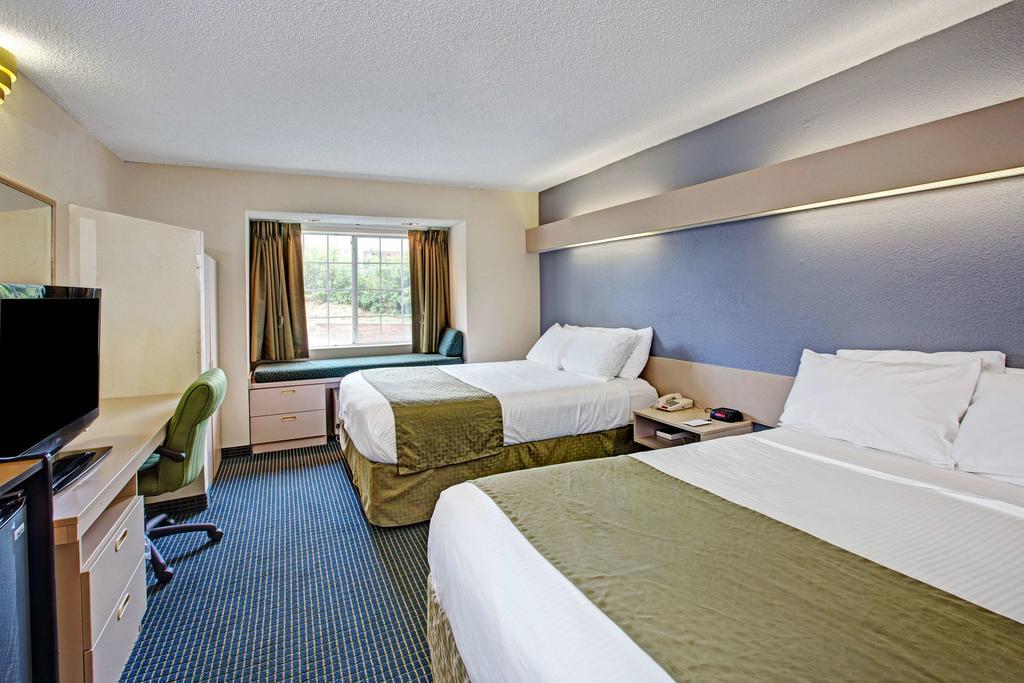 Microtel Inn & Suites By Wyndham Стейтсвилл Экстерьер фото